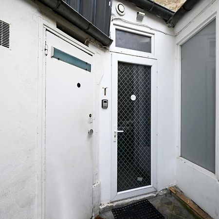 2 Bed Modern Fully Furnish Flat,Close To Buttes Chaumon Park Lägenhet Paris Exteriör bild