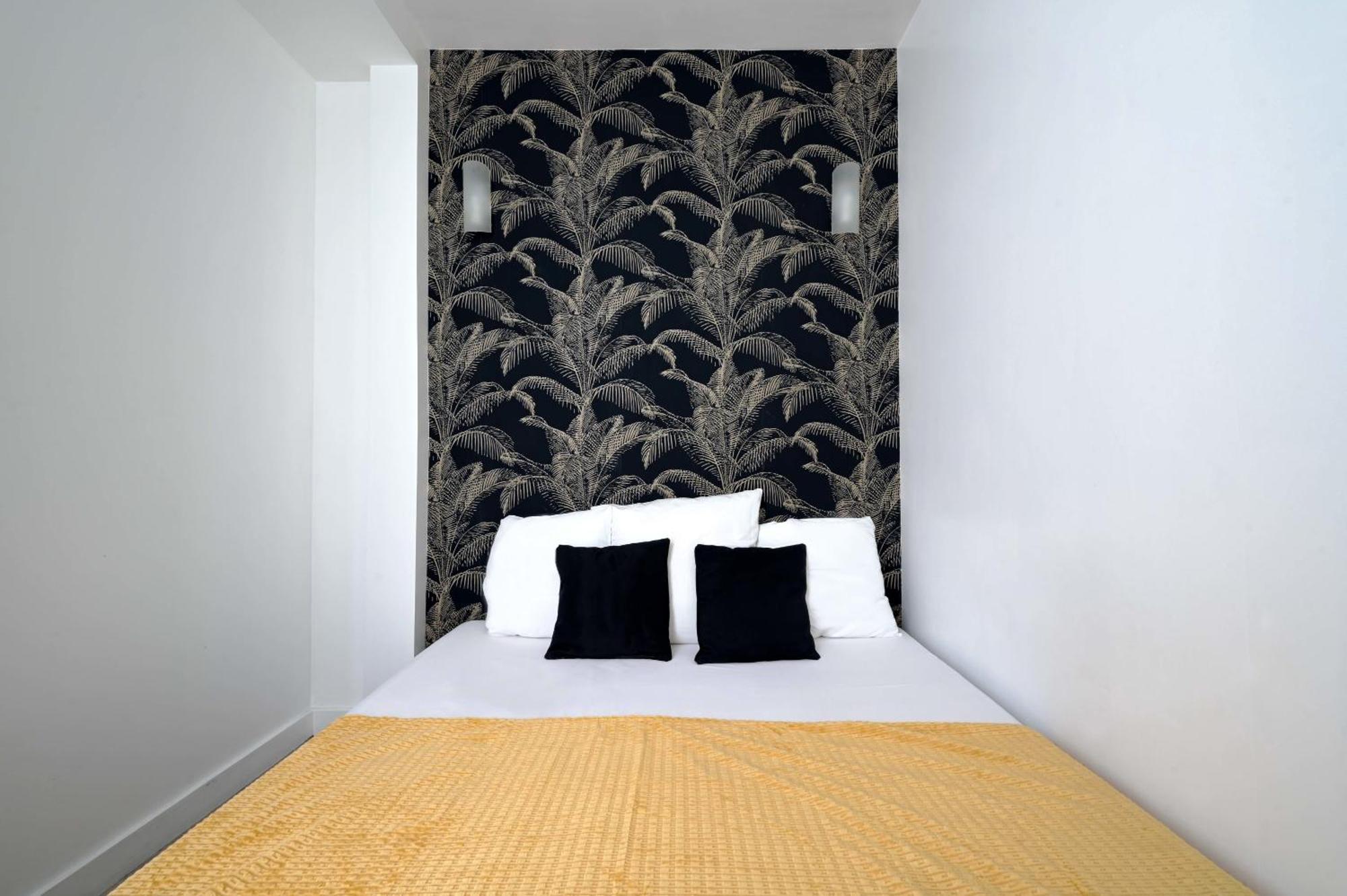 2 Bed Modern Fully Furnish Flat,Close To Buttes Chaumon Park Lägenhet Paris Exteriör bild