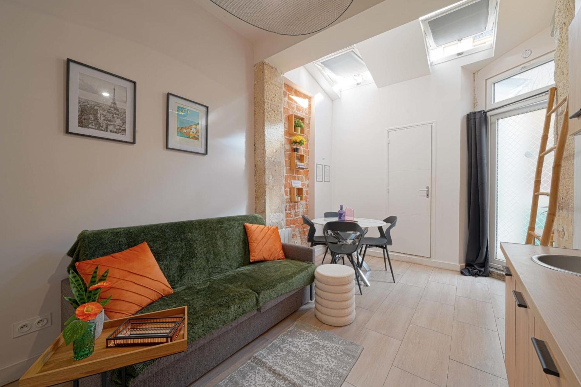 2 Bed Modern Fully Furnish Flat,Close To Buttes Chaumon Park Lägenhet Paris Exteriör bild